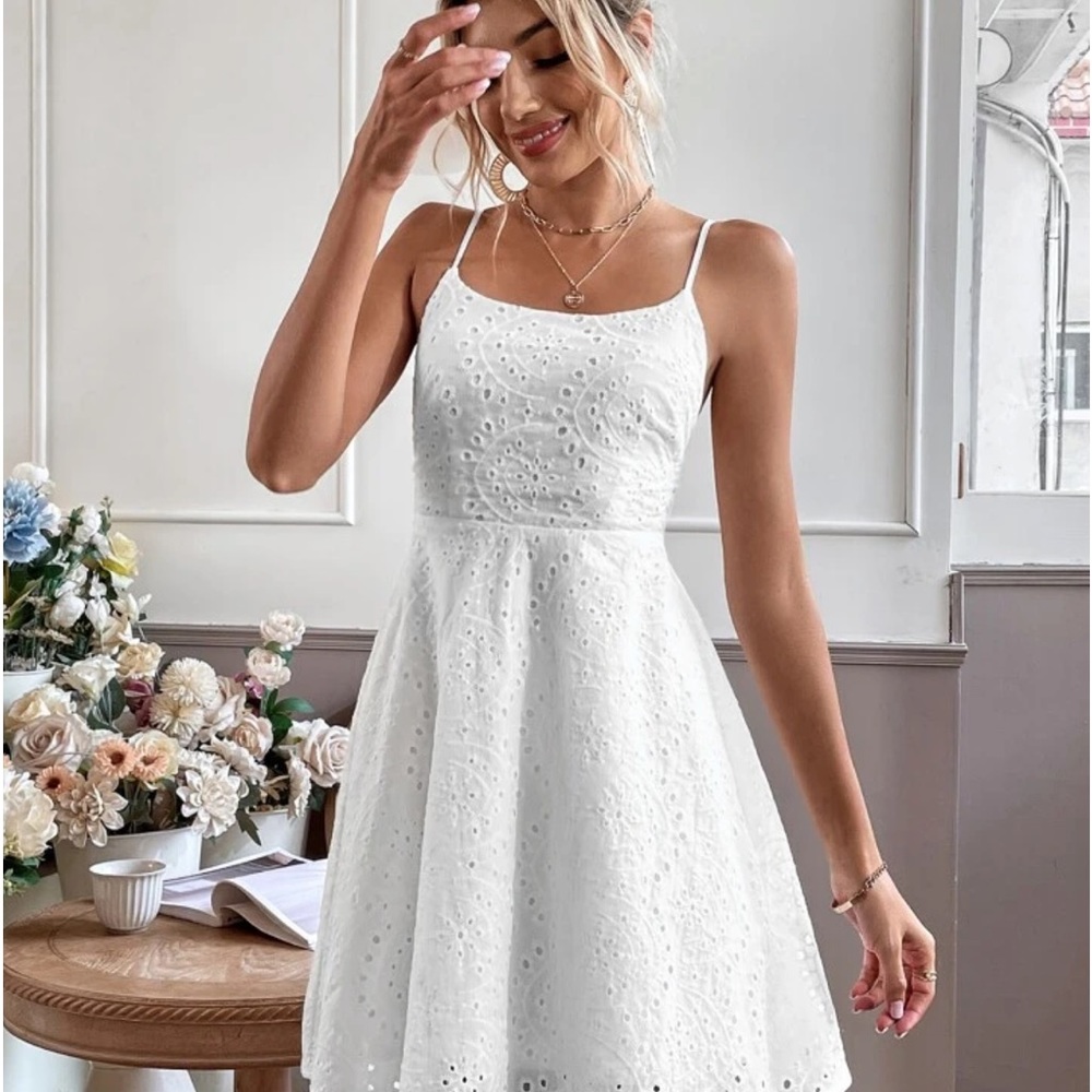 🍀3/50 SHEIN White Open-Back Dress (8/10)